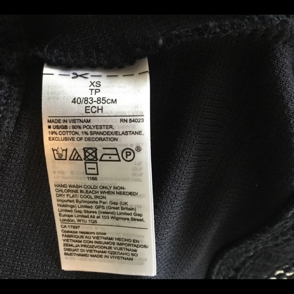 Banana Republic navy short sleeve top. Size XS. - Picture 5 of 6